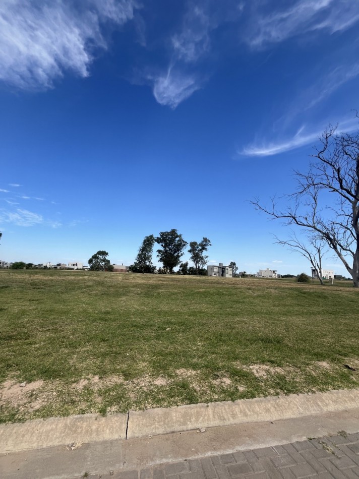 Barrio Santa Clara al sur venta lote