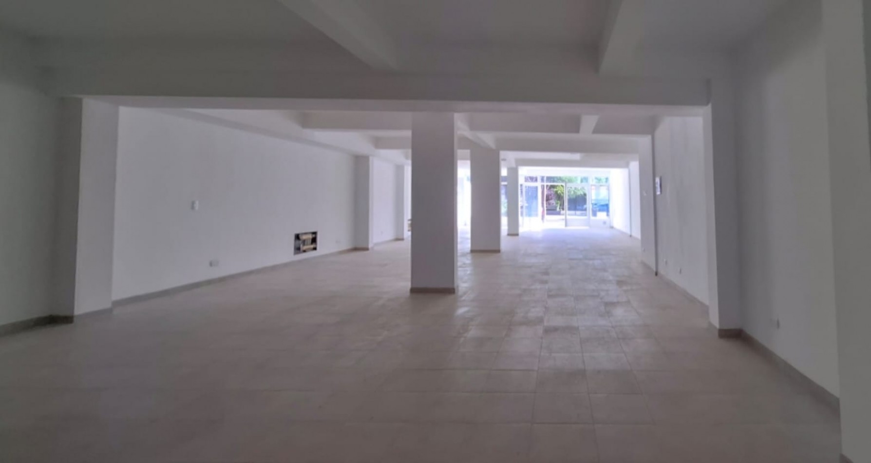 LOCAL COMERCIAL EN ALQUILER