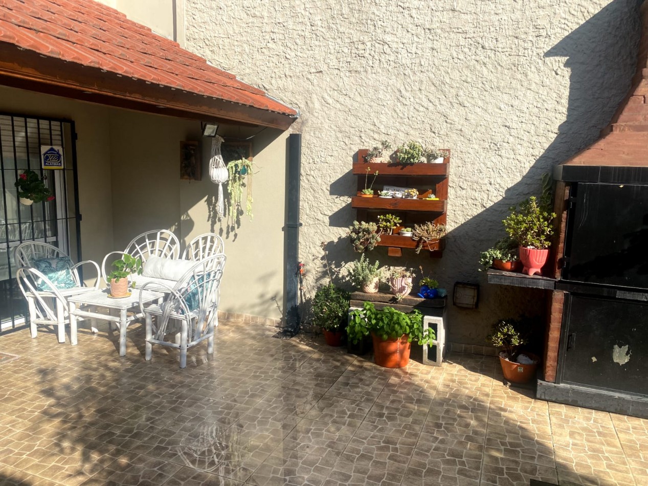 MARAVILLOSA CASA  4 AMBIENTES