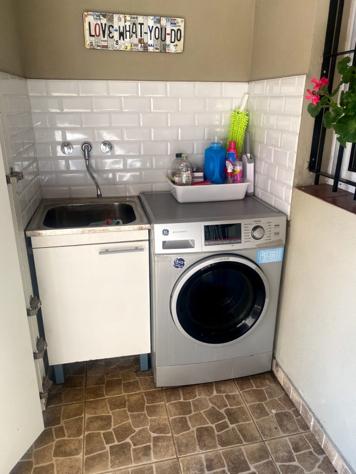 MARAVILLOSA CASA  4 AMBIENTES