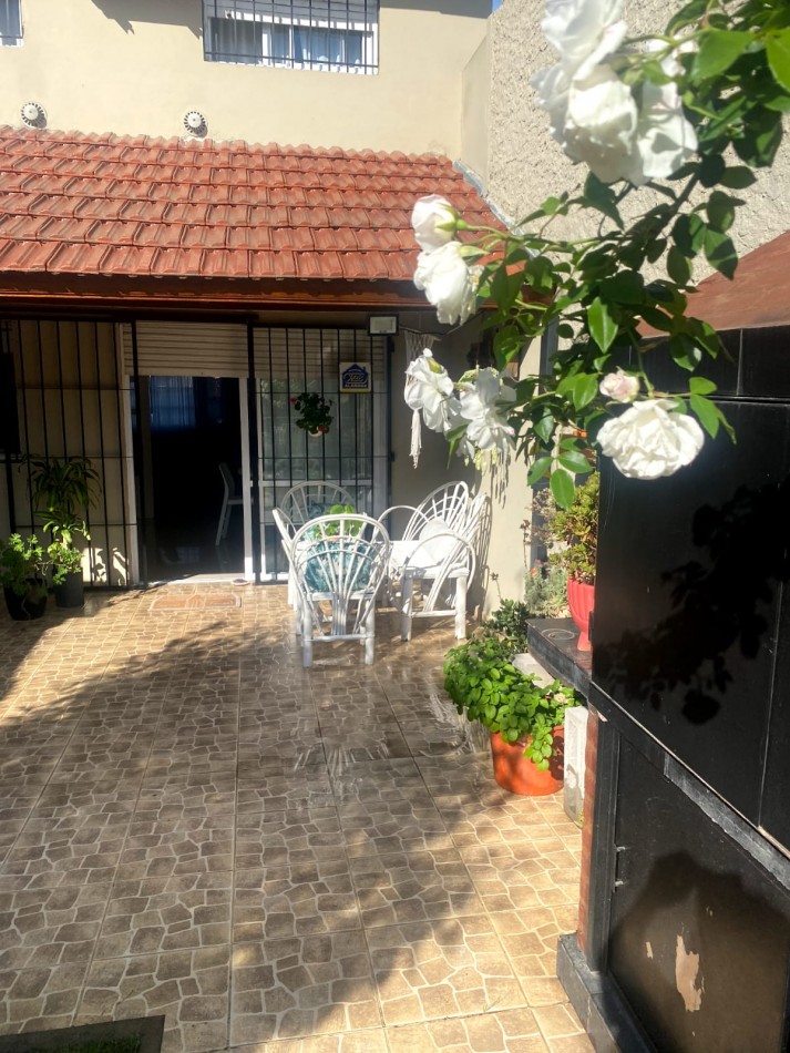MARAVILLOSA CASA  4 AMBIENTES