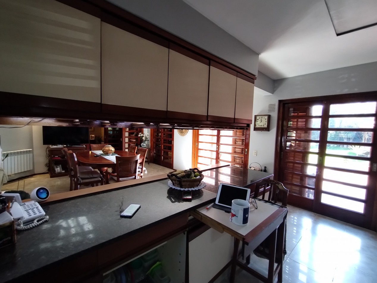 EXCELENTE CHALET CAPELLO AL 400 BANFIELD
