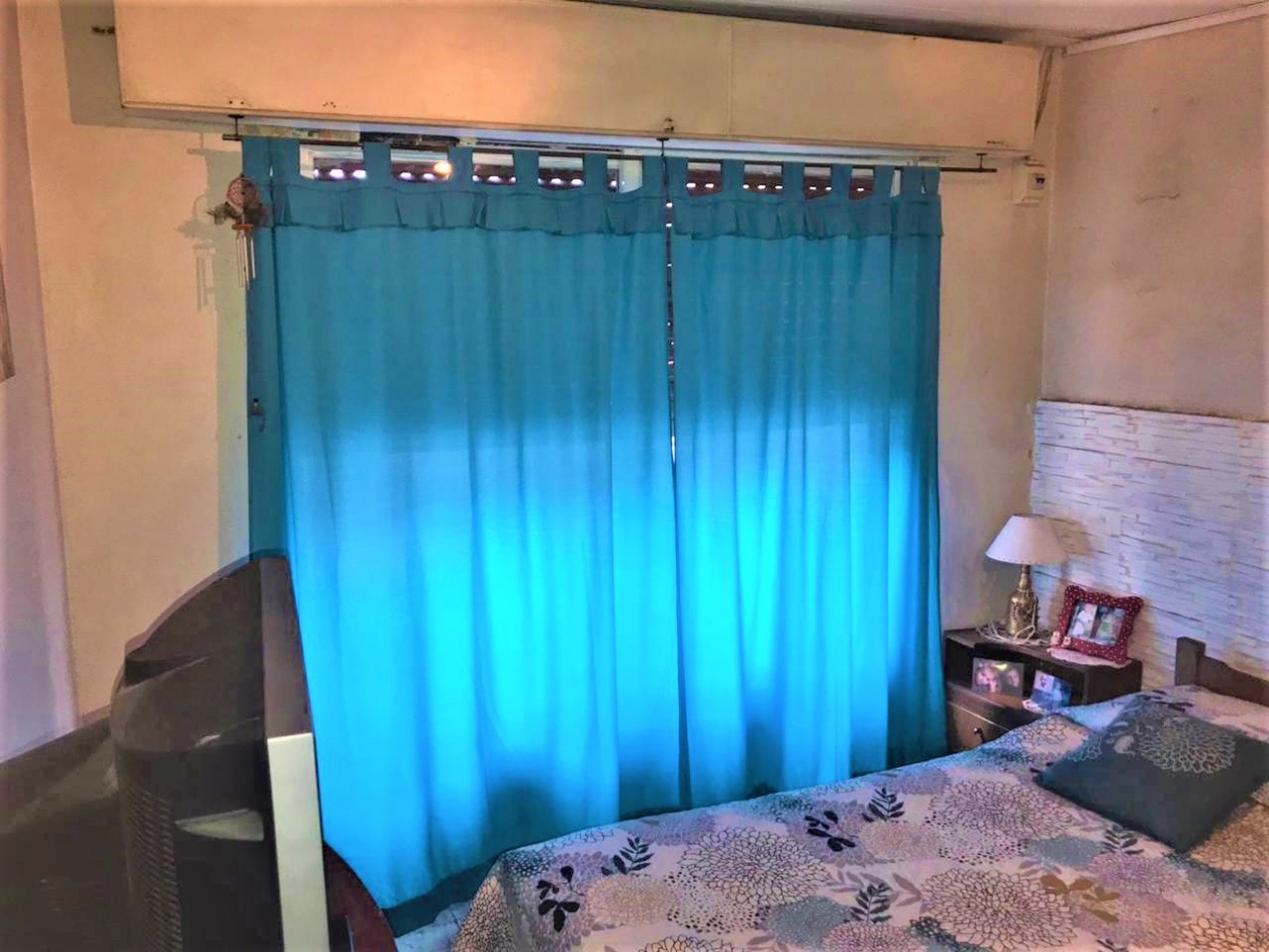 Casa en Venta son dos UFs juntas en Isidro Casanova Retasada