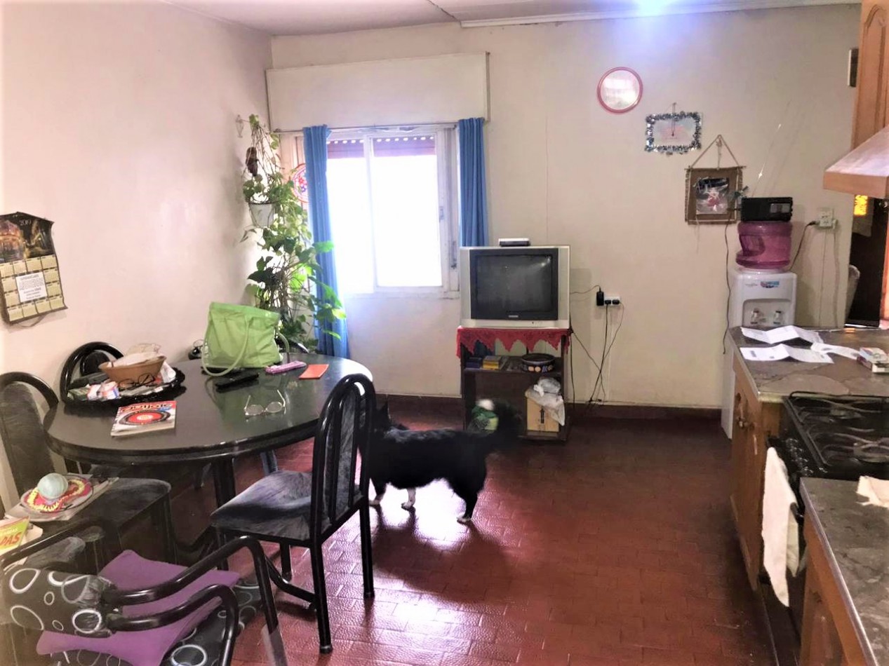 Casa en Venta son dos UFs juntas en Isidro Casanova Retasada