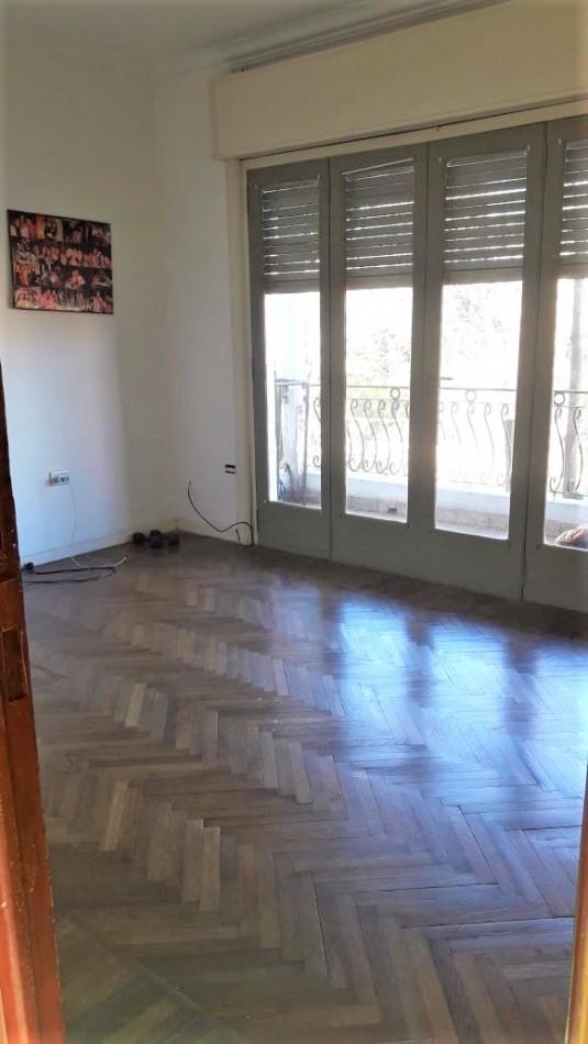 PH EN VENTA EN CASTELAR SUR, SON DOS UFs