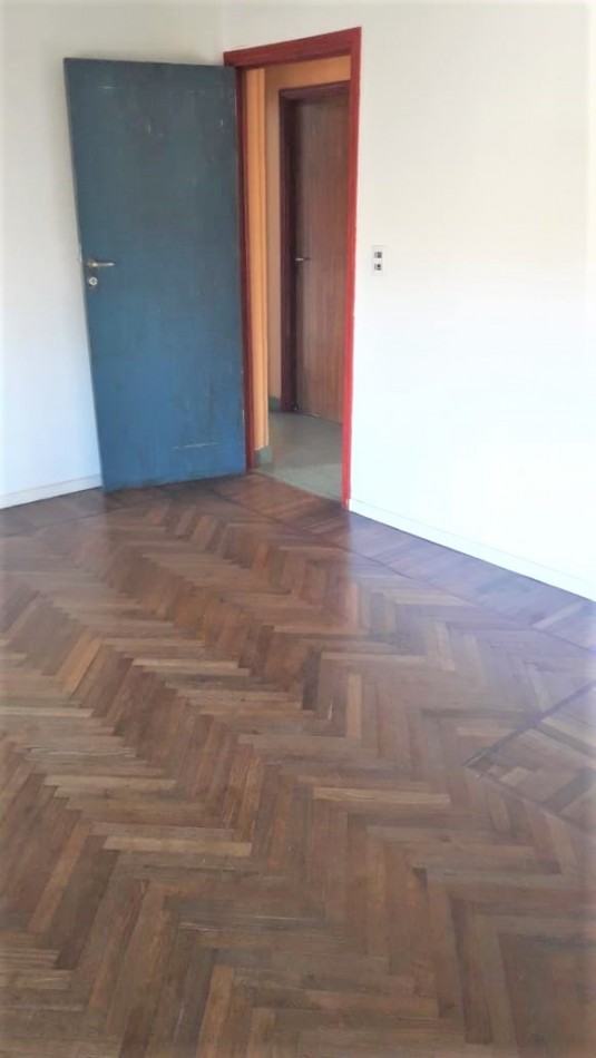 PH EN VENTA EN CASTELAR SUR, SON DOS UFs