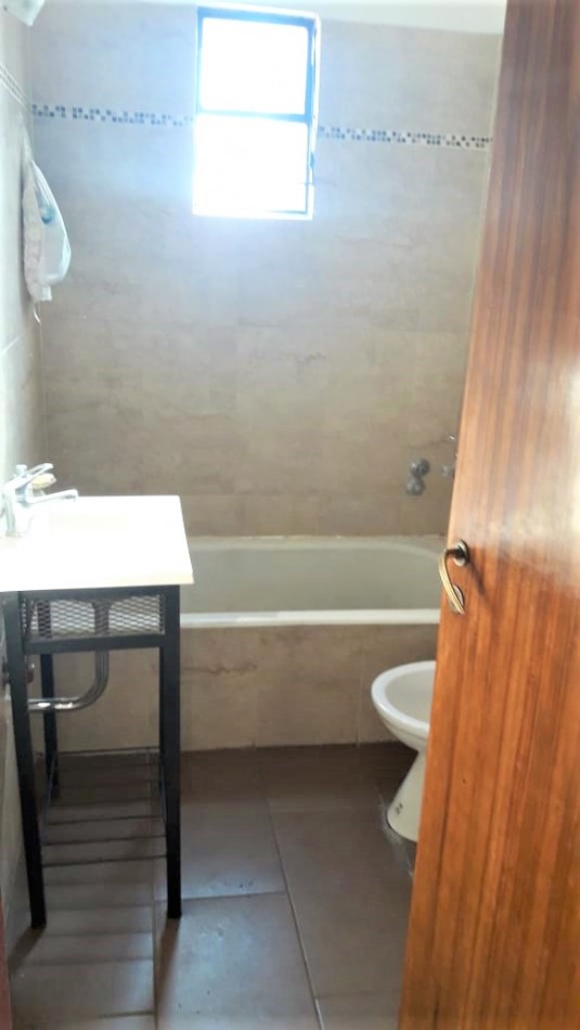 PH EN VENTA EN CASTELAR SUR, SON DOS UFs