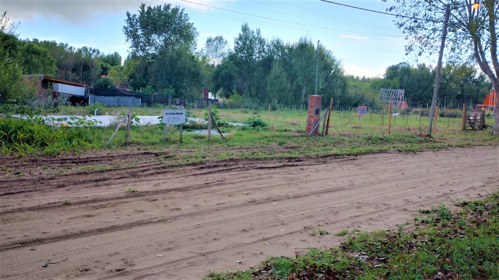 DOS TERRENOS JUNTOS  30 X 40 ENTRE LOS DOS 1200 M2 Financio