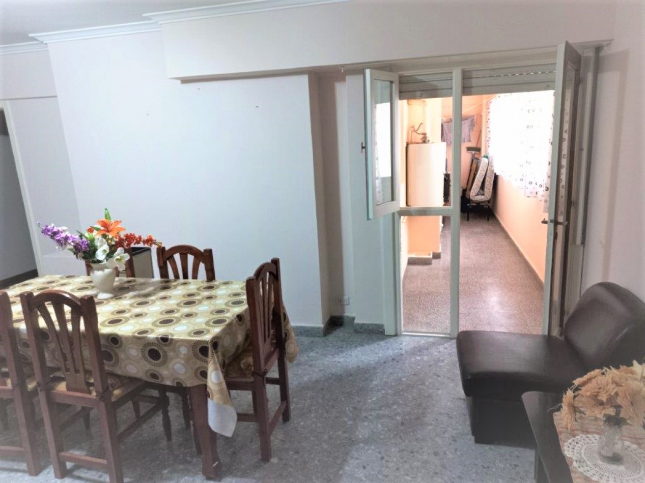 DEPARTAMENTO MUY ACOGEDOR DE DOS AMBIENTES AMPLIOS, EN INMEJORABLE UBICACION, EN LA CIUDAD DE NECOCHEA