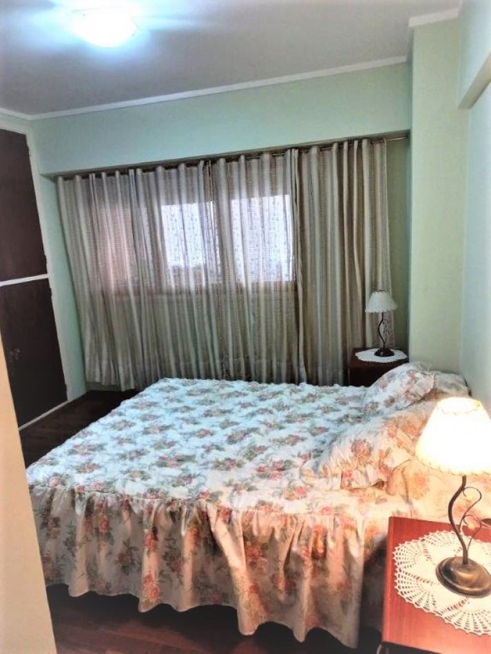 DEPARTAMENTO MUY ACOGEDOR DE DOS AMBIENTES AMPLIOS, EN INMEJORABLE UBICACION, EN LA CIUDAD DE NECOCHEA