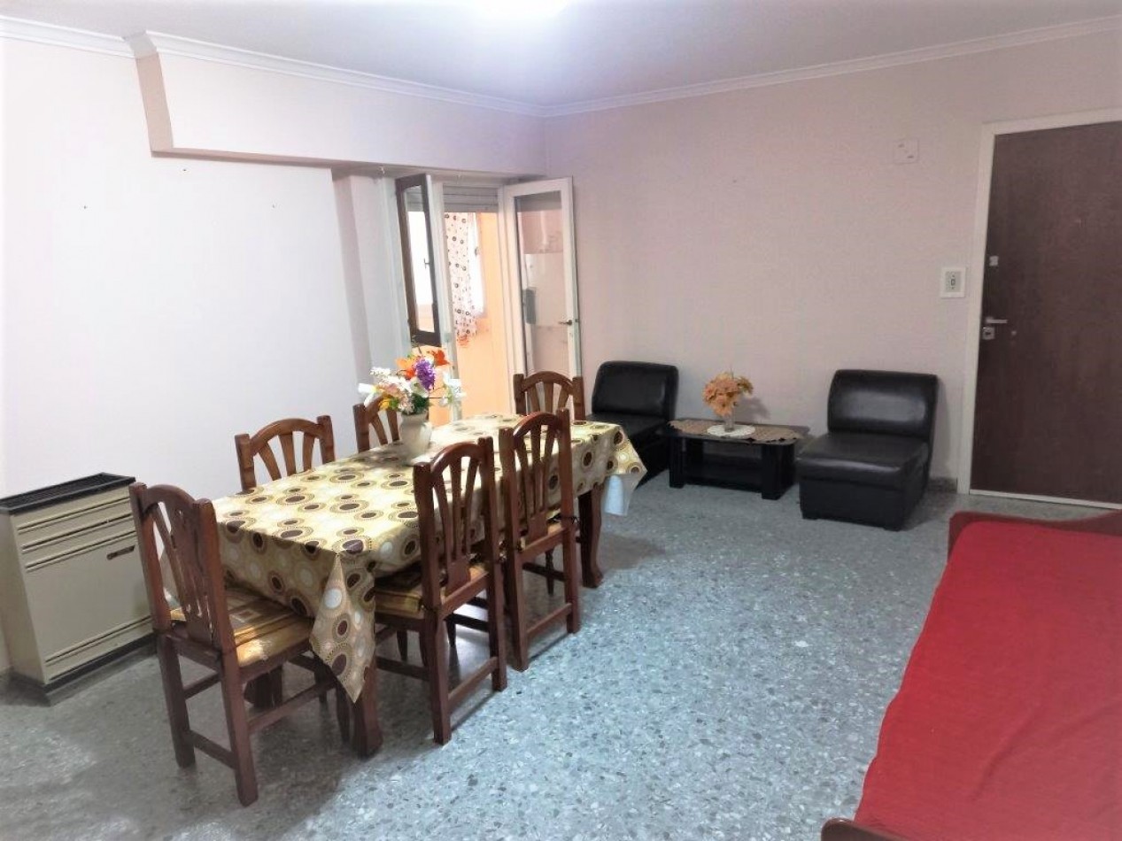 DEPARTAMENTO MUY ACOGEDOR DE DOS AMBIENTES AMPLIOS, EN INMEJORABLE UBICACION, EN LA CIUDAD DE NECOCHEA