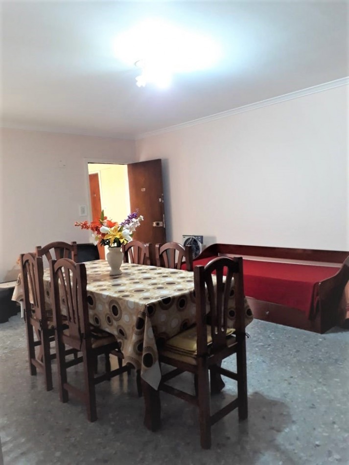 DEPARTAMENTO MUY ACOGEDOR DE DOS AMBIENTES AMPLIOS, EN INMEJORABLE UBICACION, EN LA CIUDAD DE NECOCHEA