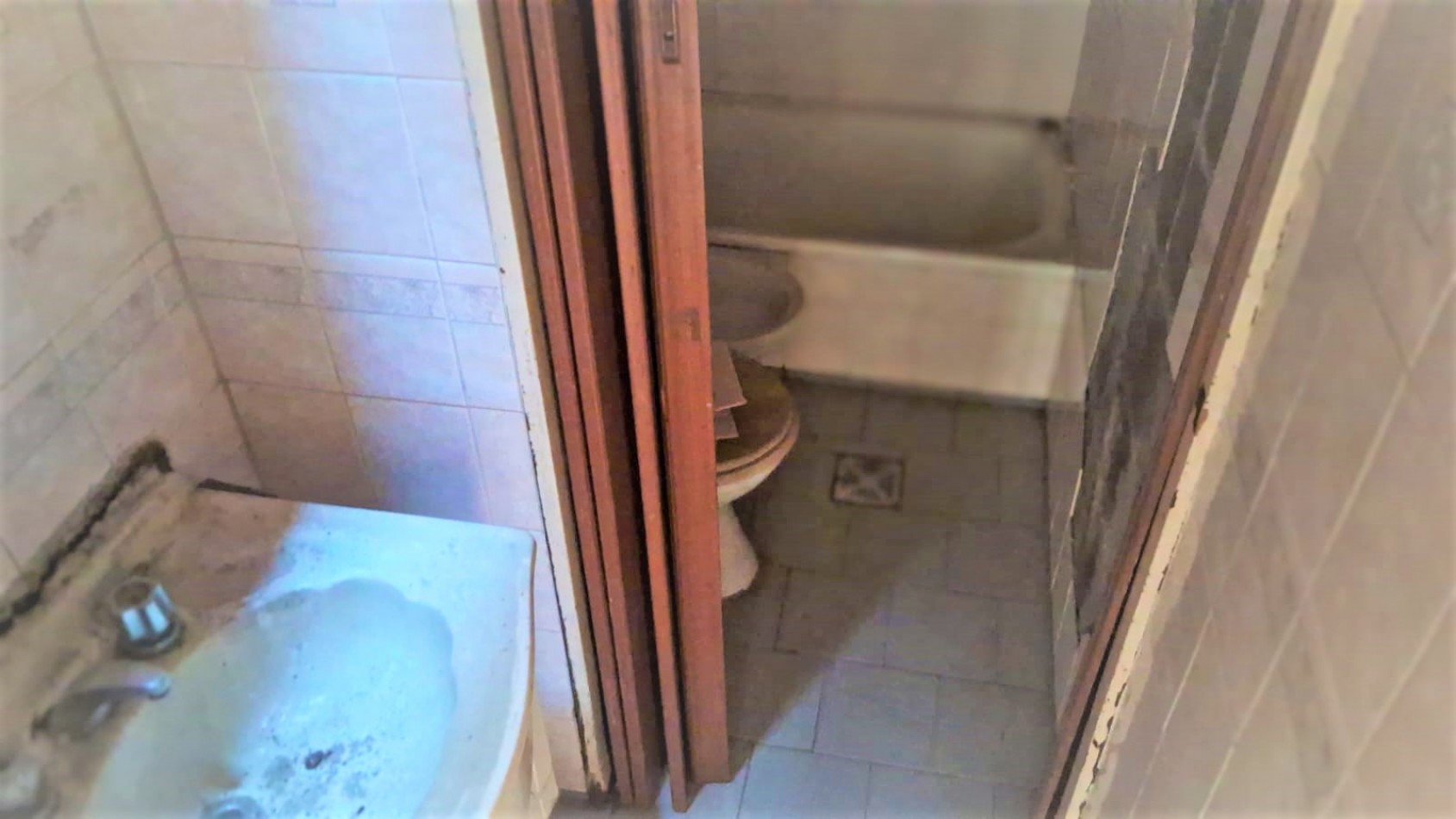 CASA CON LOCAL, 1 PH Y 2 COCHERAS EN VENTA EN LA TABLADA  NUEVO PRECIO!