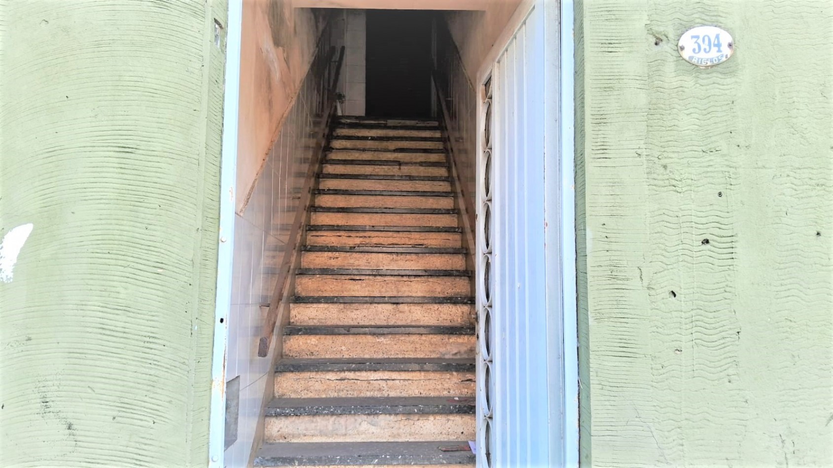 CASA CON LOCAL, 1 PH Y 2 COCHERAS EN VENTA EN LA TABLADA  NUEVO PRECIO!