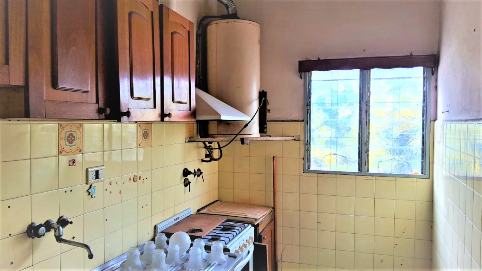 CASA CON LOCAL, 1 PH Y 2 COCHERAS EN VENTA EN LA TABLADA  NUEVO PRECIO!