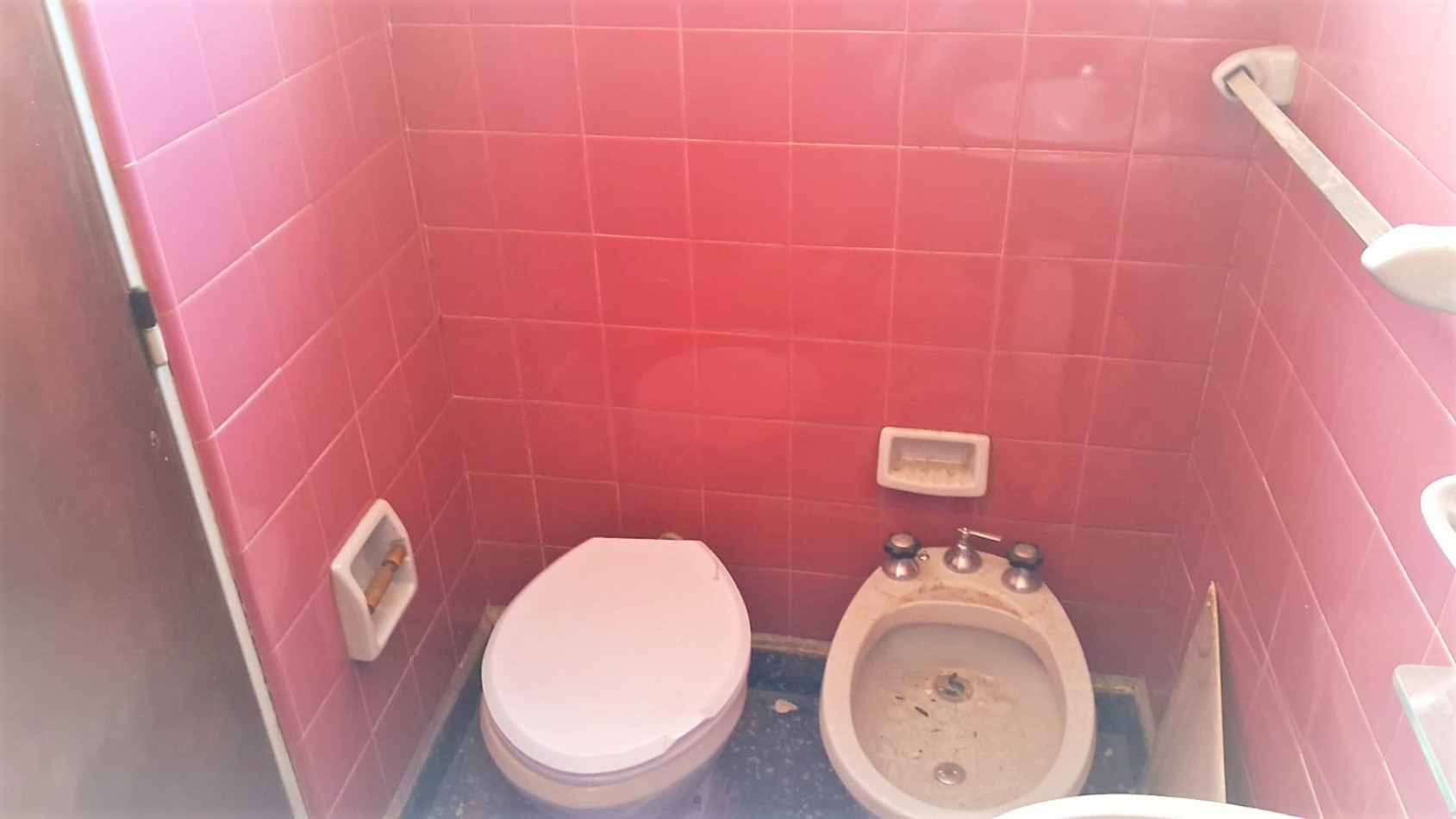 CASA CON LOCAL, 1 PH Y 2 COCHERAS EN VENTA EN LA TABLADA  NUEVO PRECIO!