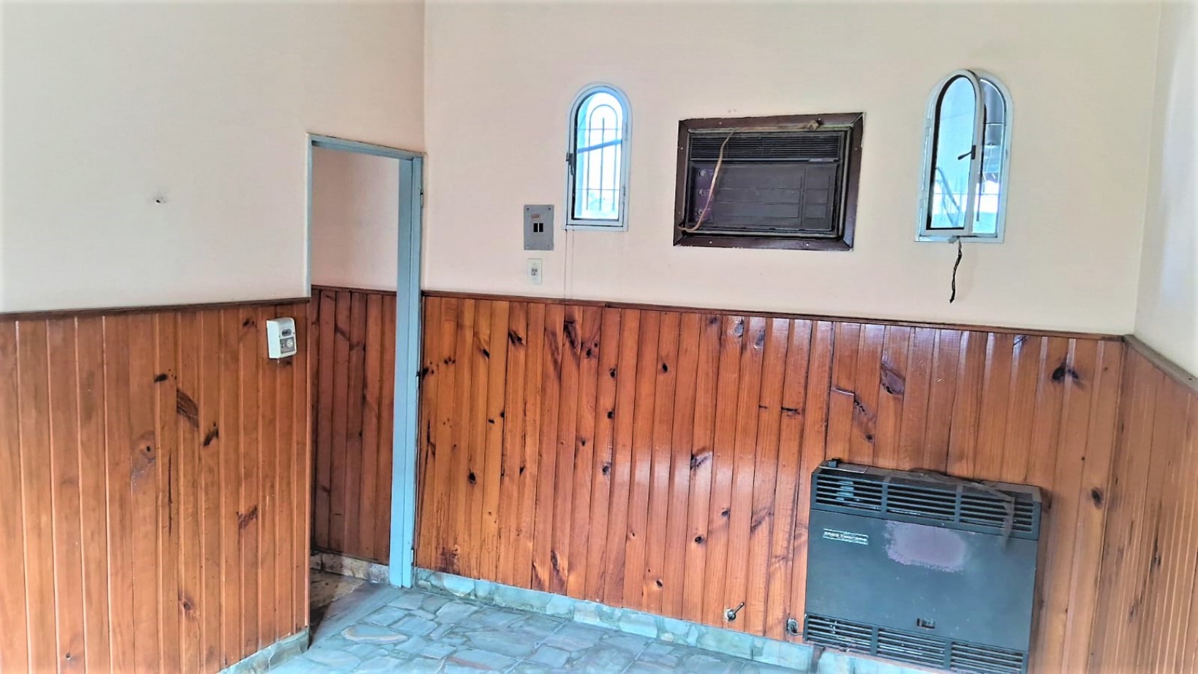CASA CON LOCAL, 1 PH Y 2 COCHERAS EN VENTA EN LA TABLADA  NUEVO PRECIO!