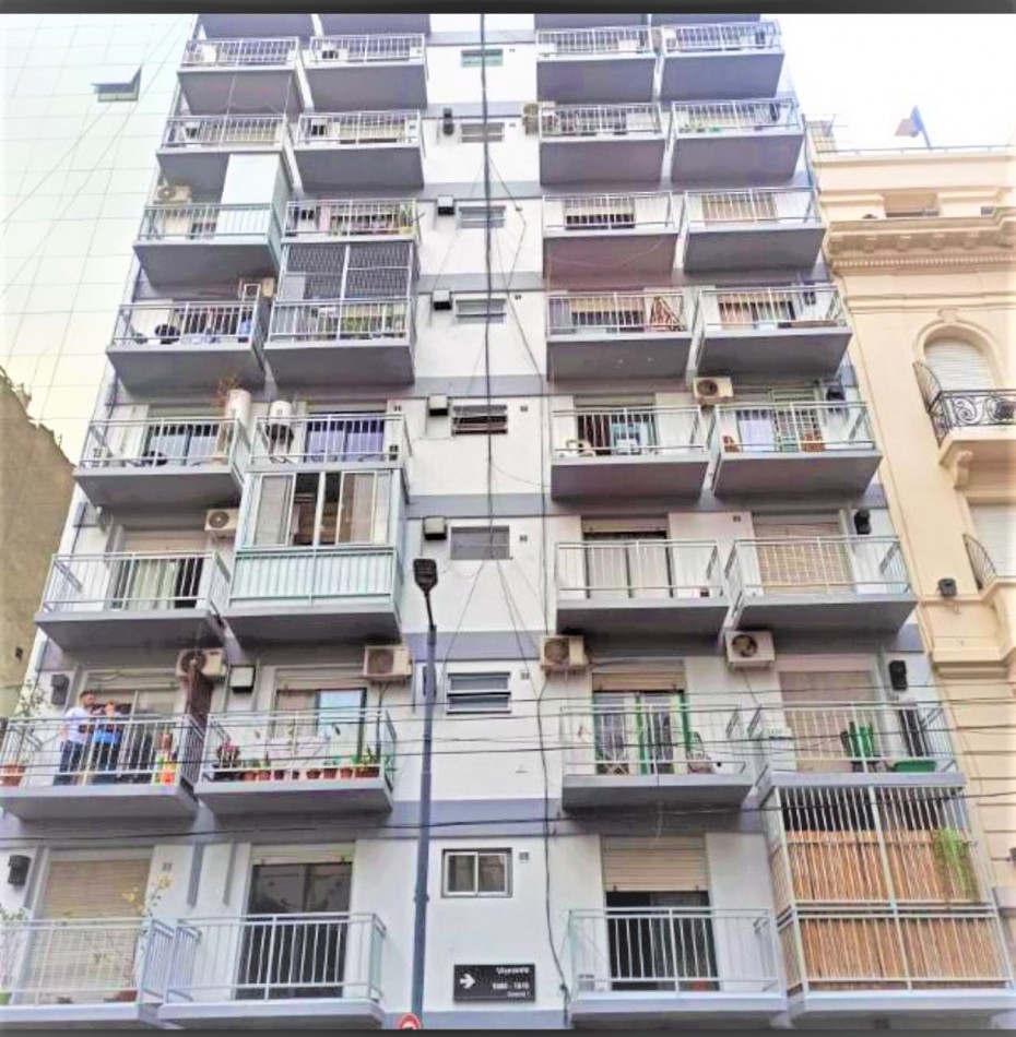 MONOAMBIENTE DE 33 M2 TOTALES EN RECOLETA CON PATIO PROPIO