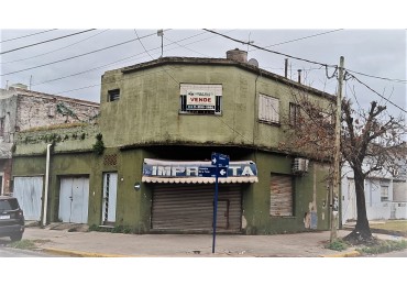 CASA CON LOCAL, 1 PH Y 2 COCHERAS EN VENTA EN LA TABLADA  NUEVO PRECIO!