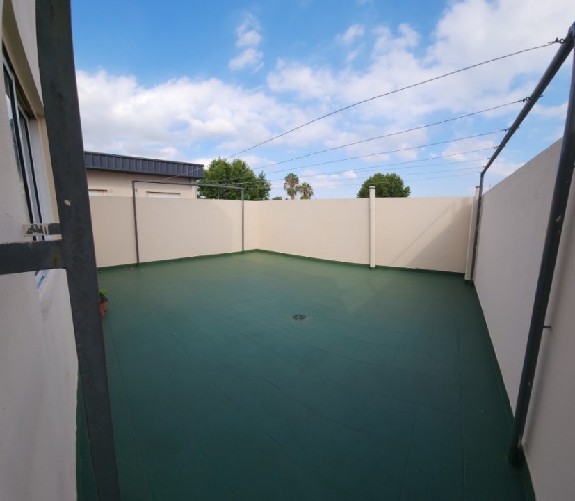 SE VENDE DEPARTAMENTO 2 AMB CON PATIO COCHERA Y TERRAZA COMPARTIDA VILLA LUGANO