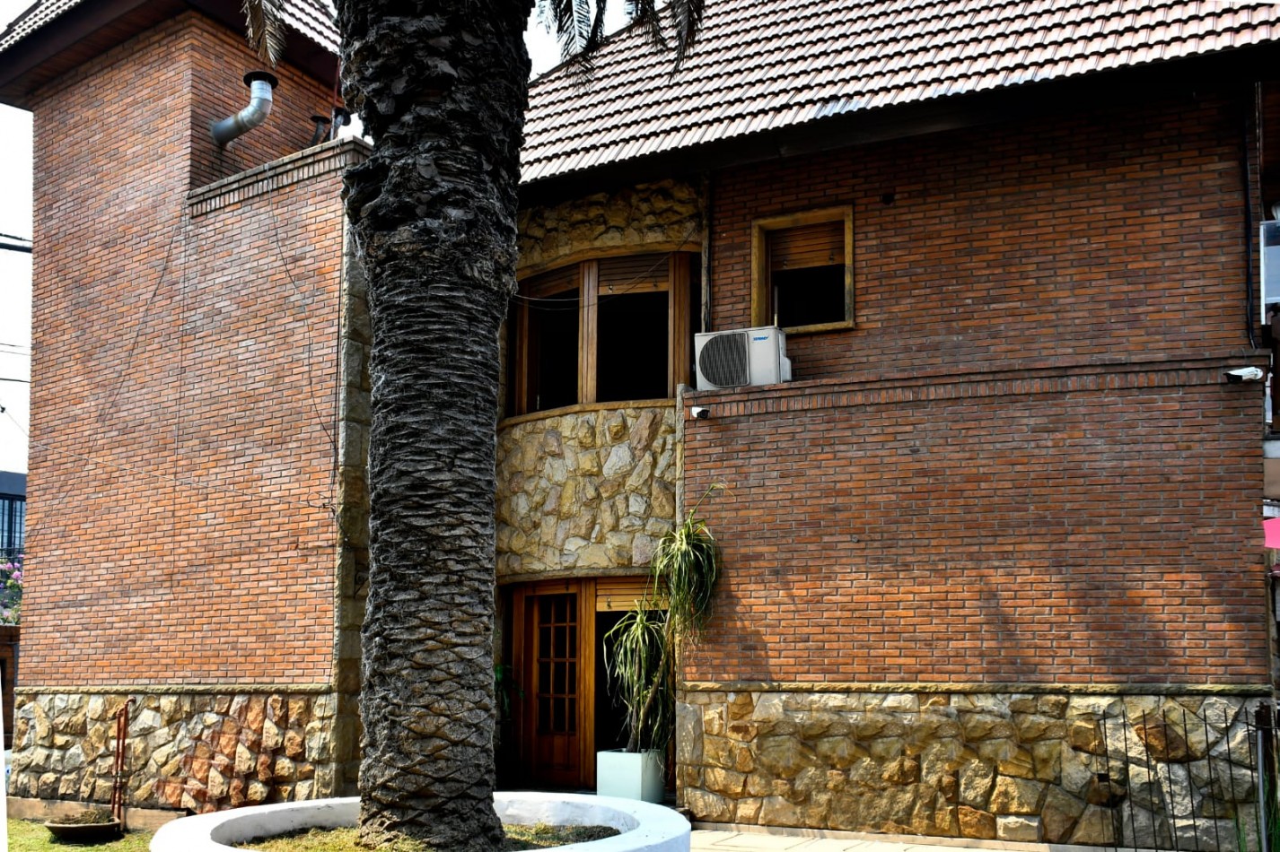 chalet de 6 ambientes en San Justo.