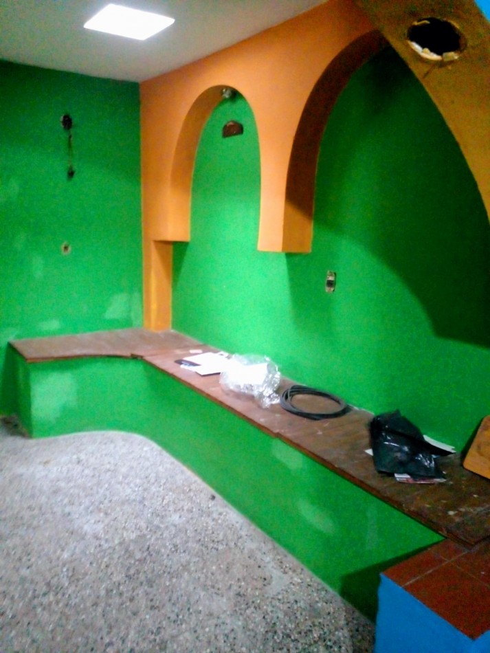 casa de 5 ambientes, en Isidro Casanova.