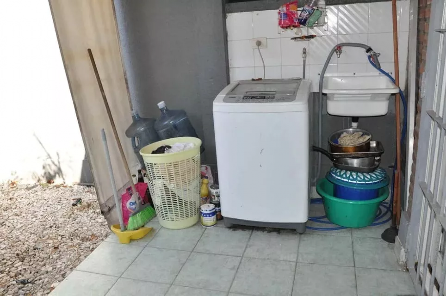 Venta duplex de 3 ambientes en lomas del mirador.