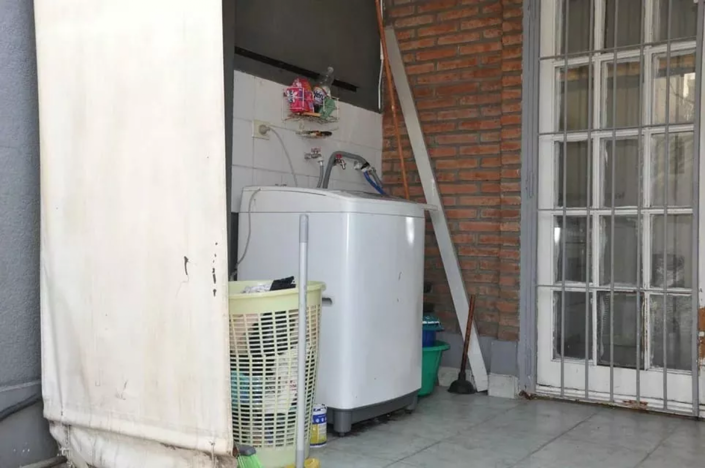 Venta duplex de 3 ambientes en lomas del mirador.