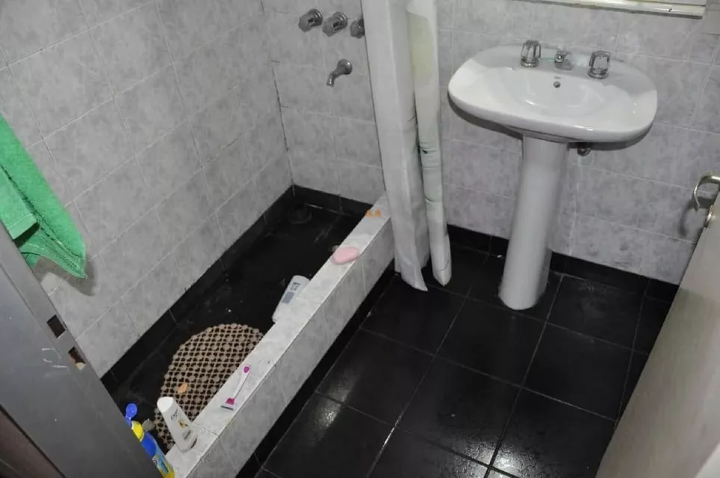 Venta duplex de 3 ambientes en lomas del mirador.