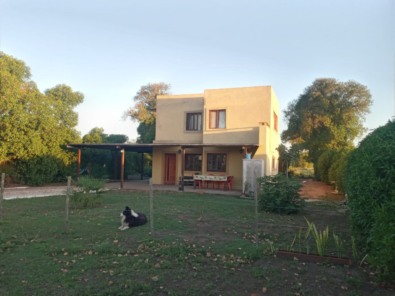 CASA DE CAMPO RECICLADA A NUEVO .