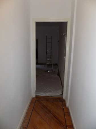 DEPARTAMENTO DE 3 AMBIENTES CON DEPENDENCIA DE SERVICIO, 1o PISO, BARRIO DE ONCE.