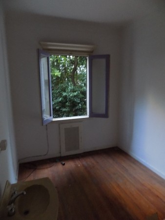 DEPARTAMENTO DE 3 AMBIENTES CON DEPENDENCIA DE SERVICIO, 1o PISO, BARRIO DE ONCE.