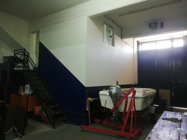 GALPON DE150 M2,  CON OFICINA Y VESTUARIOS, LANUS OESTE