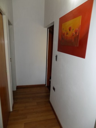 CHALET DE 4 AMBIENTES DESARROLLADO EN 2 PLANTAS. EXCELENTE ESTADO.