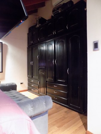 CHALET DE 4 AMBIENTES DESARROLLADO EN 2 PLANTAS. EXCELENTE ESTADO.