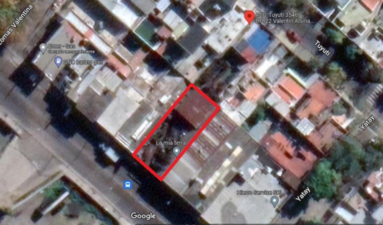 LOTE CON VIVIENDA DE 8,66M X 56,20M, SALIDA A DOS CALLES, AV. REMEDIOS DE ESCALADA Y TUYUTI. LANUS OESTE.
