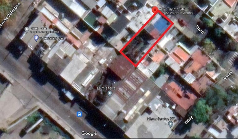 LOTE CON VIVIENDA DE 8,66M X 56,20M, SALIDA A DOS CALLES, AV. REMEDIOS DE ESCALADA Y TUYUTI. LANUS OESTE.