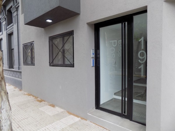 DEPARTAMENTO 2 AMBIENTES AL FRENTE CON PATIO. PLANTA BAJA, DTO A, 58M2. TEMPERLEY.