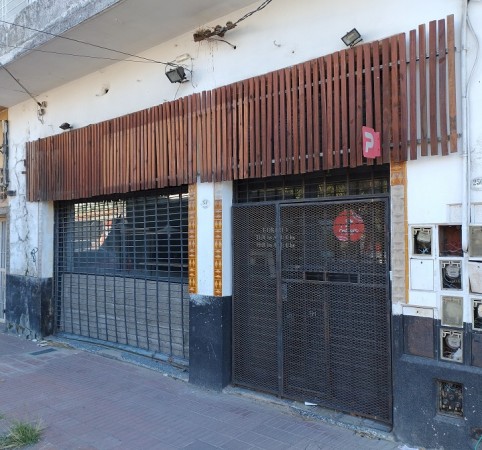 LOCAL COMERCIAL 65M2, A METROS DE LA ESQUINA, EXCELENTE UBICACION, LANUS OESTE.