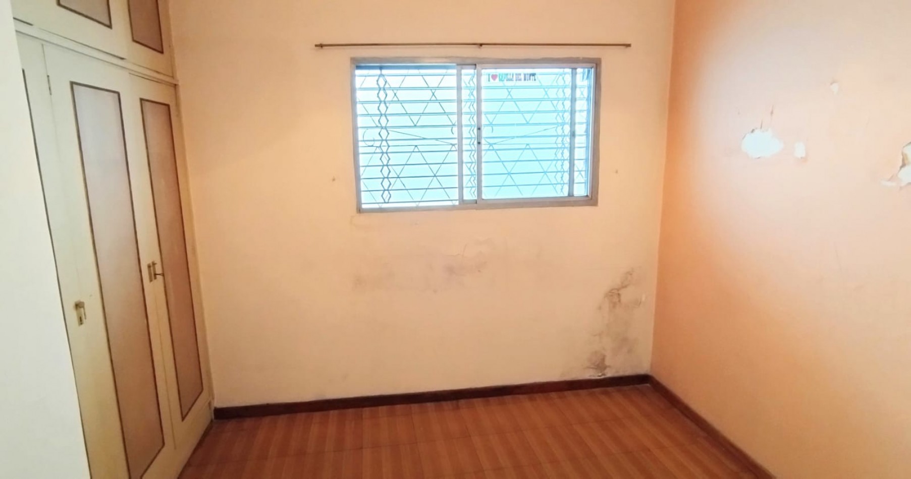 CASA DE 4 AMBIENTES MAS DEPARTAMENTO AL FONDO, PIÑEYRO, AVELLANEDA.