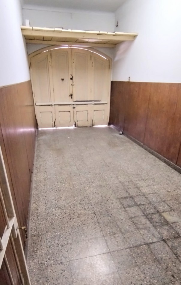 CASA DE 4 AMBIENTES MAS DEPARTAMENTO AL FONDO, PIÑEYRO, AVELLANEDA.