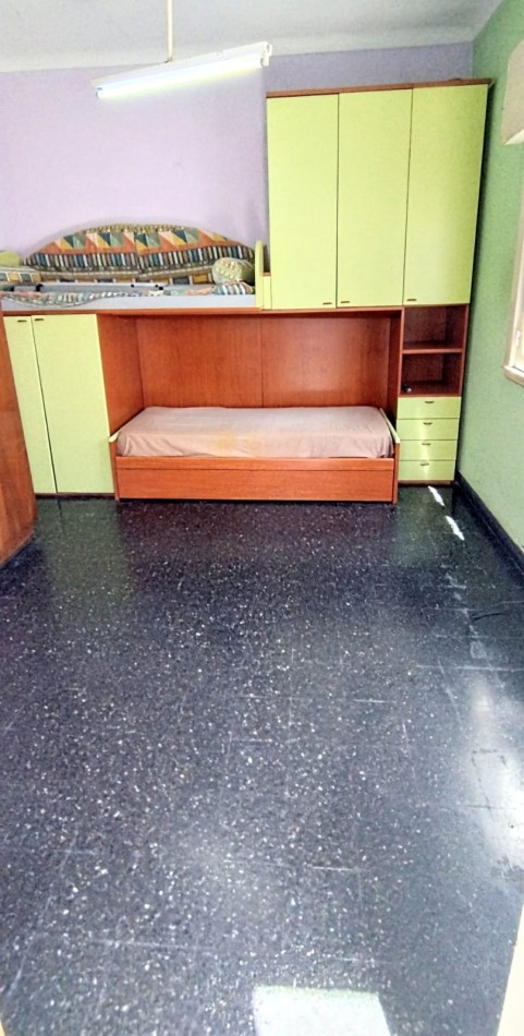 CASA DE 4 AMBIENTES MAS DEPARTAMENTO AL FONDO, PIÑEYRO, AVELLANEDA.