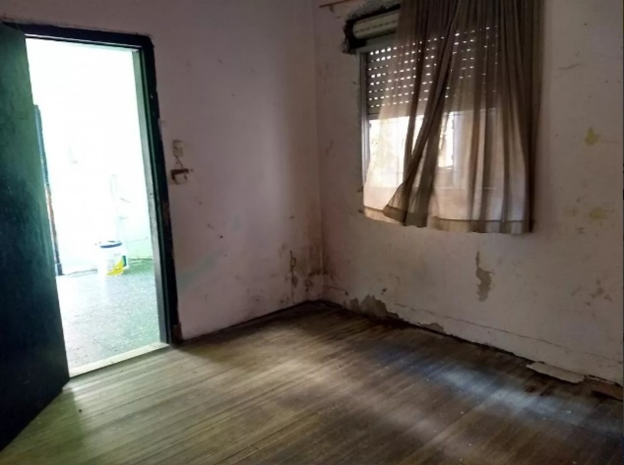 PH TIPO CASA 3 AMBIENTES A REFACCIONAR, 60M2. EXCELENTE UBICACION.