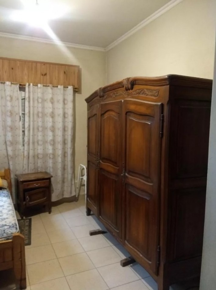 CASA DE 3 AMBIENTES, SOBRE LOTE DE 8.66M X 17,32M. EXCELENTE UBICACION.