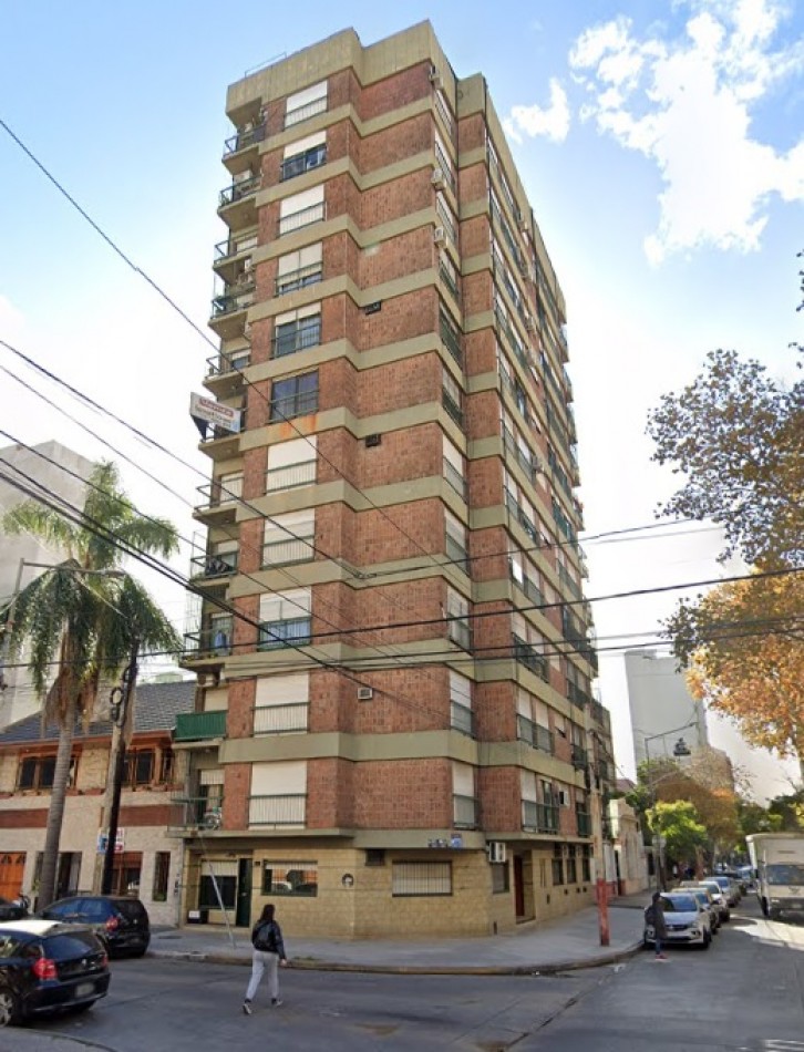 DEPARTAMENTO DE 2 AMBIENTES, 50M2. EXELENTE UBICACION, LANUSITA.