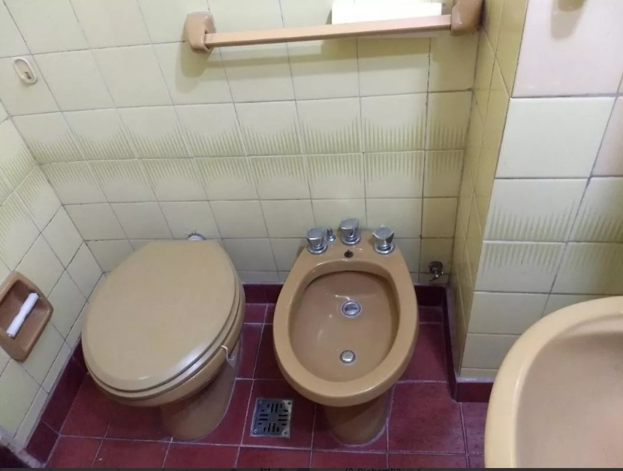 DEPARTAMENTO DE 2 AMBIENTES, 50M2. EXELENTE UBICACION, LANUSITA.