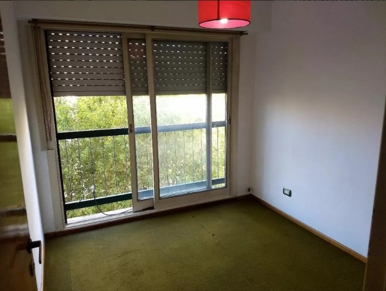 DEPARTAMENTO DE 2 AMBIENTES, 50M2. EXELENTE UBICACION, LANUSITA.