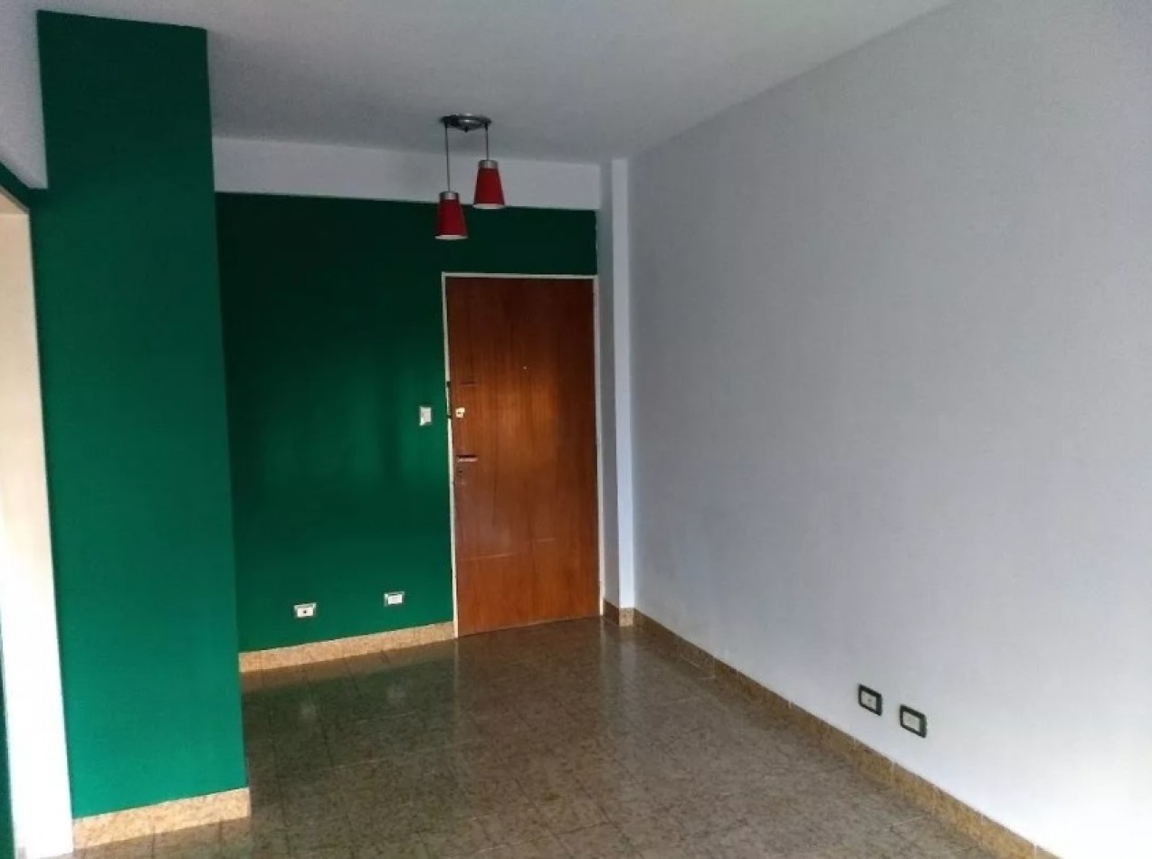 DEPARTAMENTO DE 2 AMBIENTES, 50M2. EXELENTE UBICACION, LANUSITA.