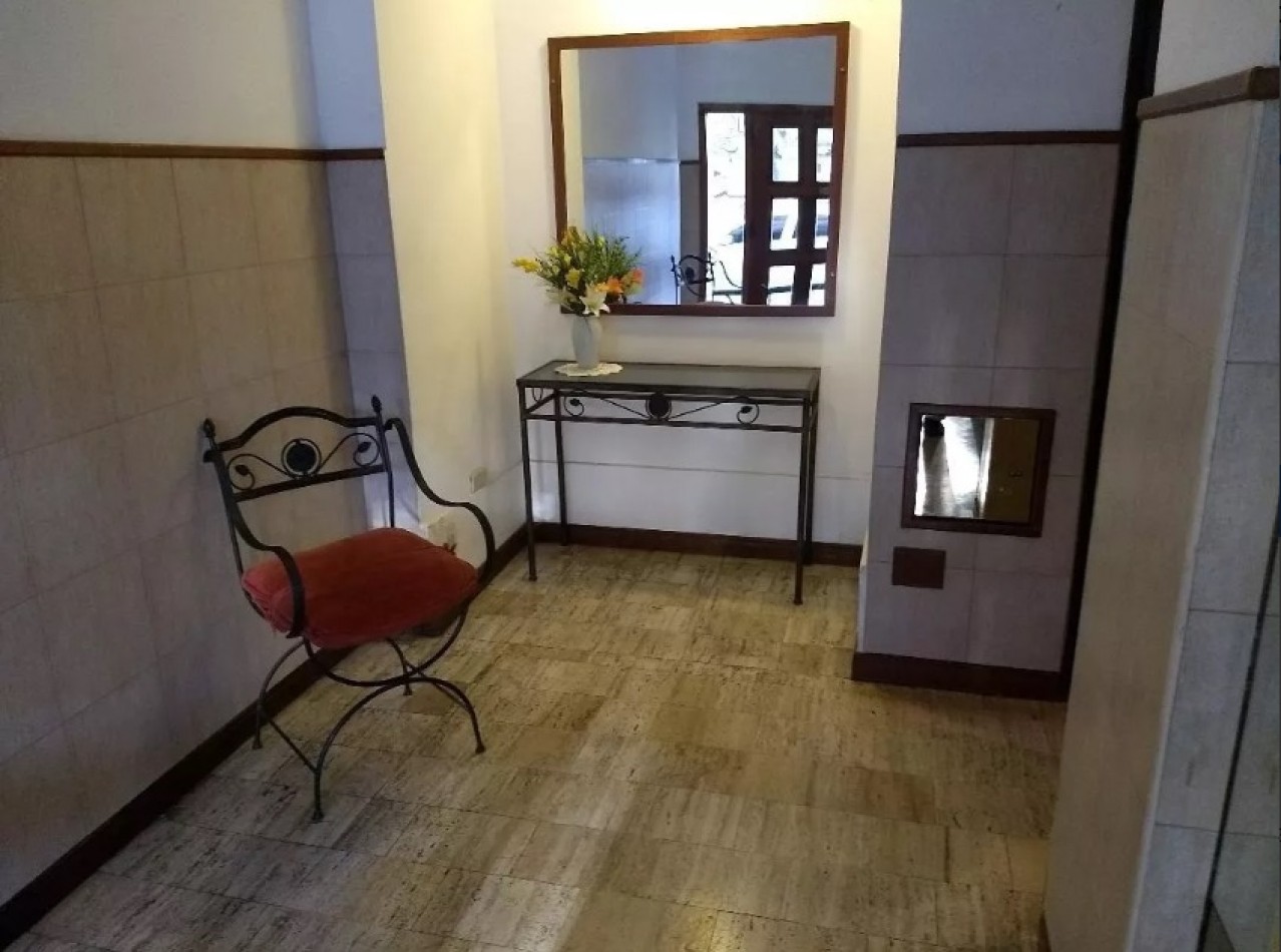 DEPARTAMENTO DE 2 AMBIENTES, 50M2. EXELENTE UBICACION, LANUSITA.