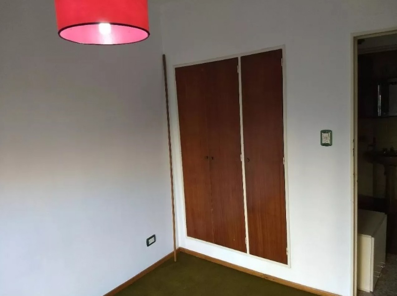 DEPARTAMENTO DE 2 AMBIENTES, 50M2. EXELENTE UBICACION, LANUSITA.